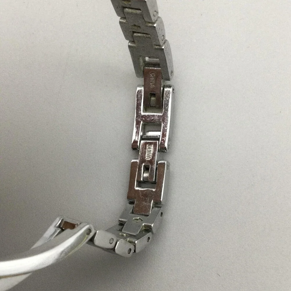 Armitron Womens Watch 26mm MOP Crystals Silver Tone 75I5474SV New Battery 7.5